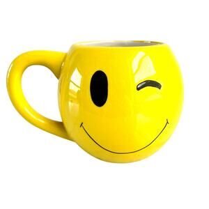 Pier 1 Imports Vintage Smiley Wink Face Yellow Coffee Mug
